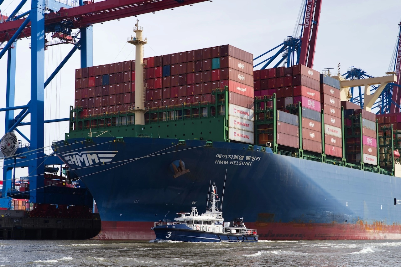 international-shipping-business
